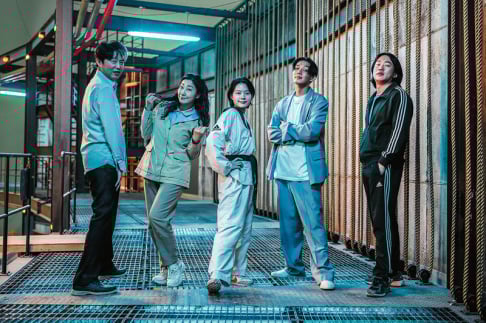 Choi Min Shik, Doh Kyung Soo (D.O.), Ha Jung Woo, Jang Yoon Joo, Jo In Sung, Kim Go Eun, Kim Hye Soo, Lee Byung Hun, Lee Do Hyun, Park Bo Young, Park Eun Bin, Park Seo Joon, Ra Mi Ran, Song Kang Ho, Yoo Ah In, Yoo Hae Jin, Im Si Wan (Siwan)