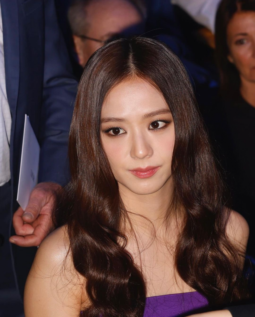 BLACKPINK's Jisoo Steals The Show At Dior's Paris Fashion Week Runway Show  - Koreaboo