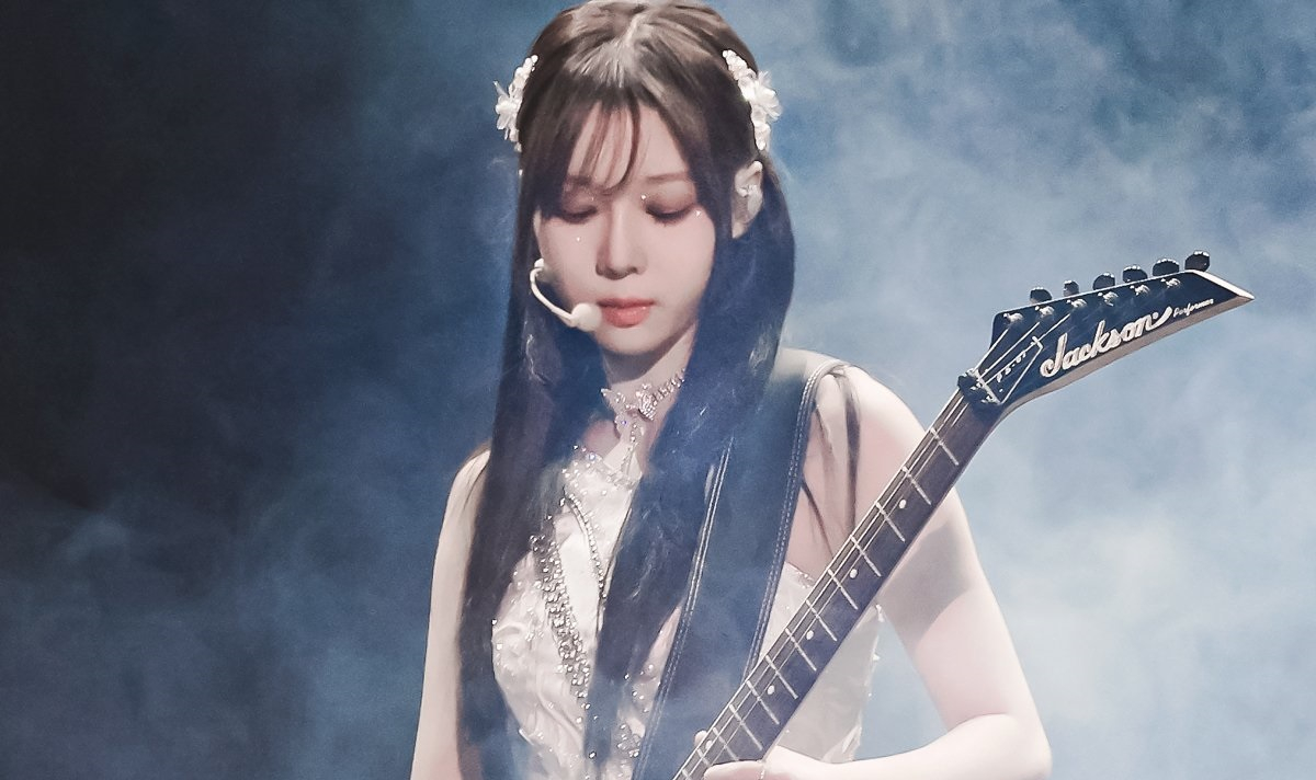 aespa's Winter leaves fans speechless with her unexpected electric