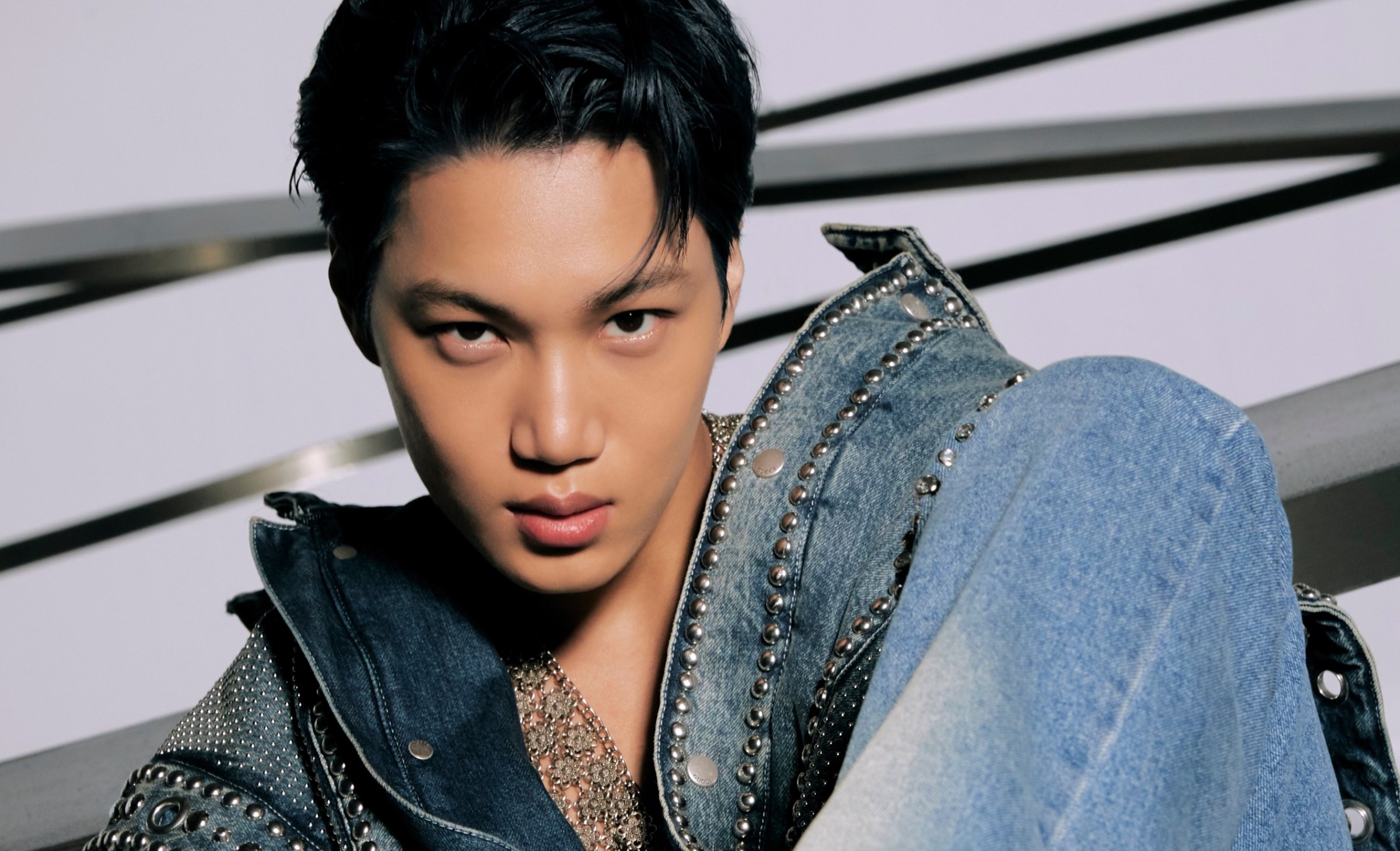 EXO Kai's 3rd mini-album 'Rover' hits #1 on iTunes charts in 45