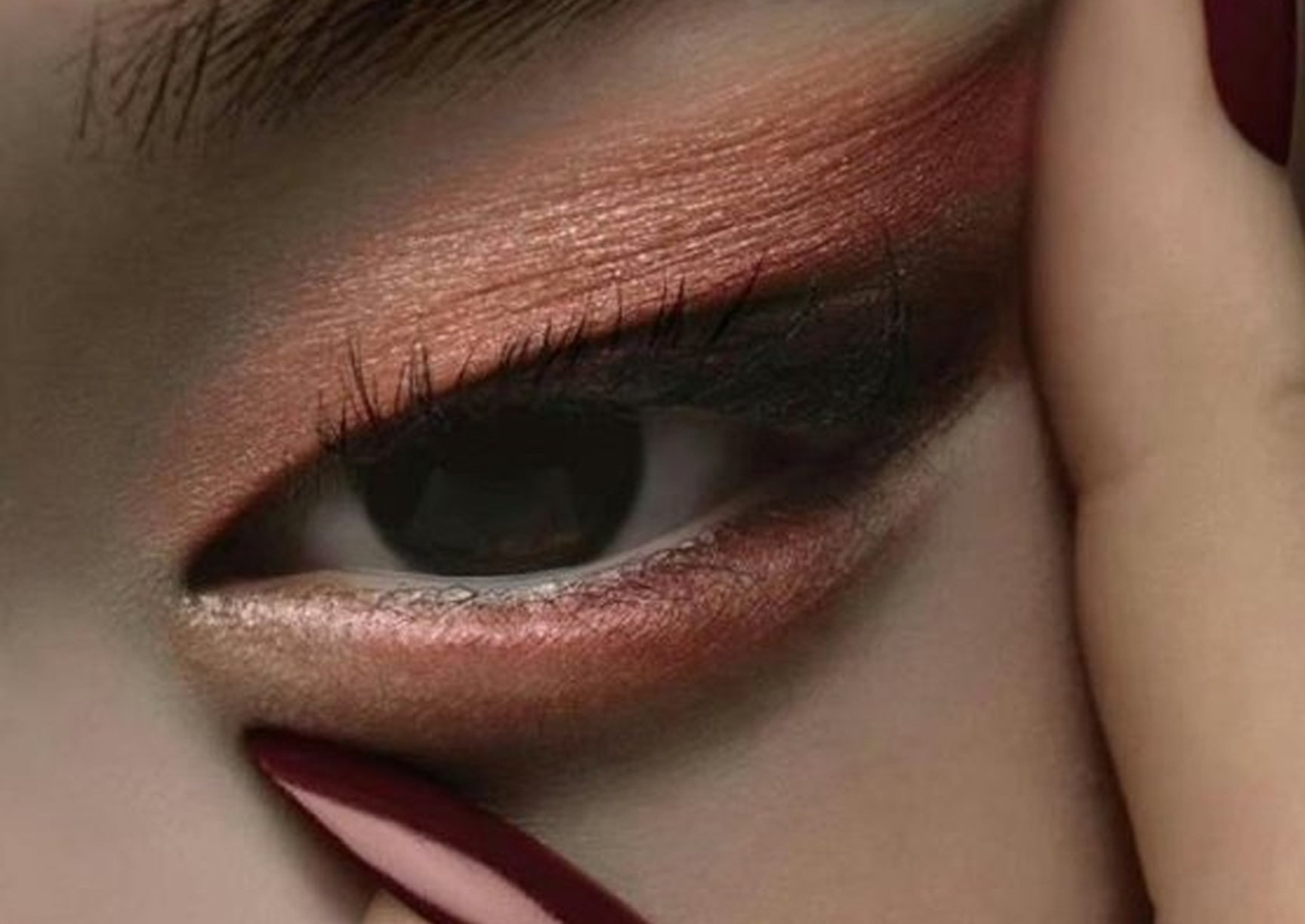 Korean Netizens Call Out Dior For Offensive Slant Eye Photo In Ad Campaign Allkpop