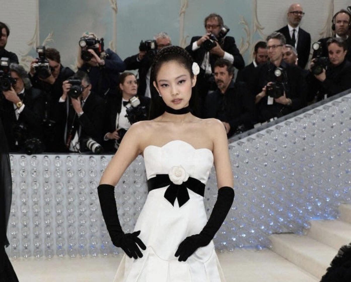 BLACKPINK's Jennie stuns at the Met Gala allkpop