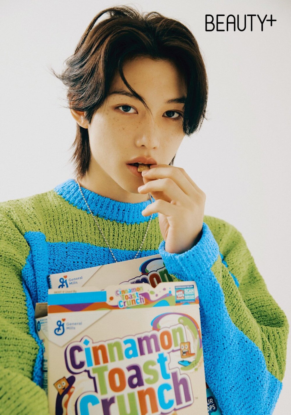 "I want to swim in his hair" Stray Kids fans are going crazy over Felix