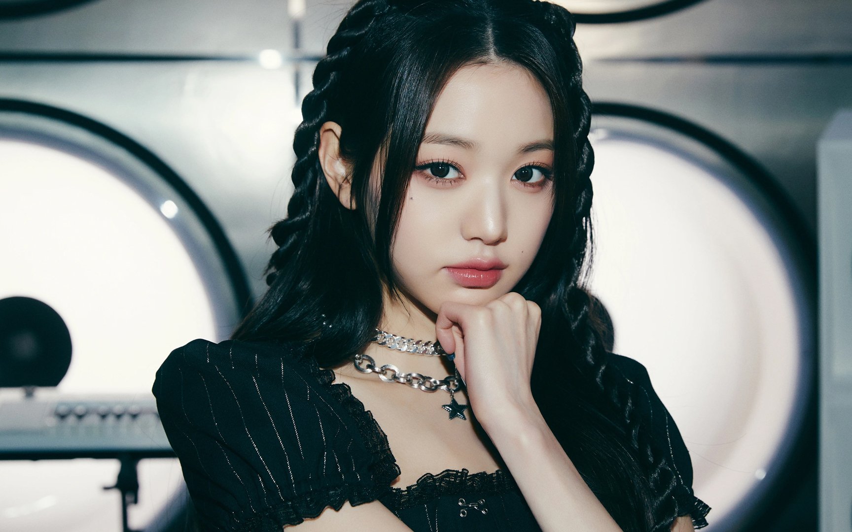 IVE’s Jang Won Young confesses that she doesn’t want to get a driver’s