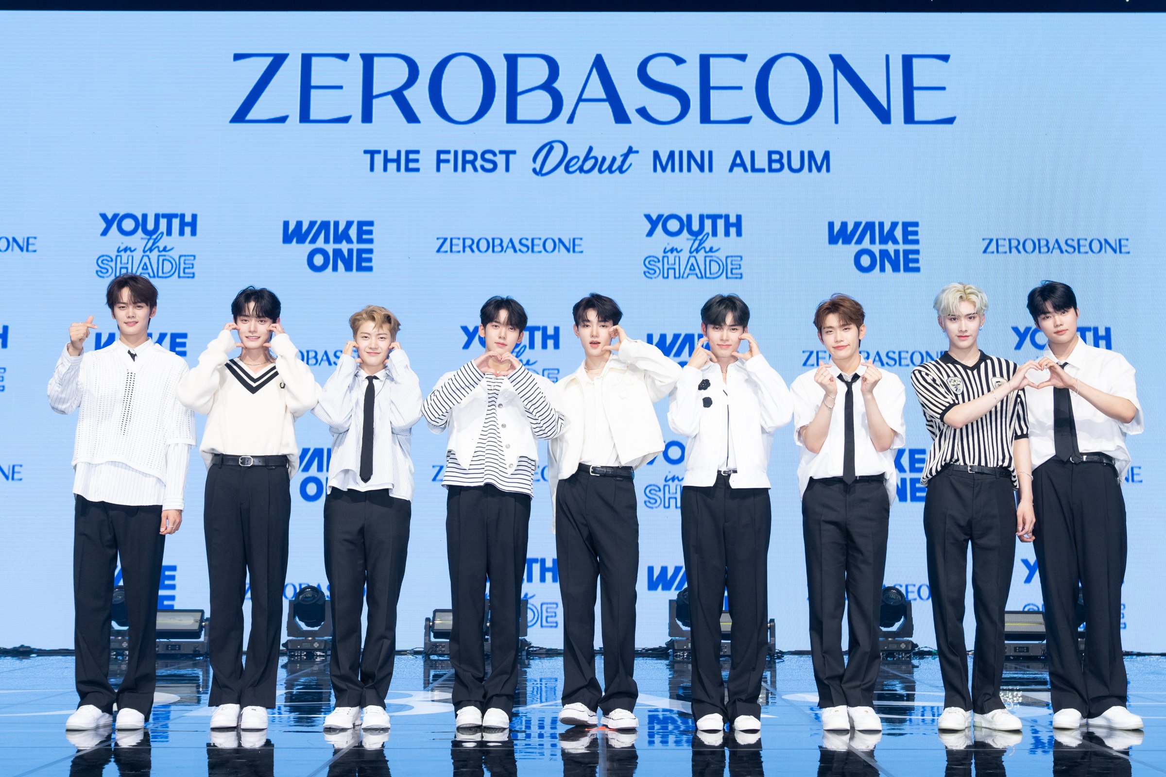 【★大感謝セール】 all-time new a sets ZEROBASEONE record The In 'Youth as K-POP・アジア
