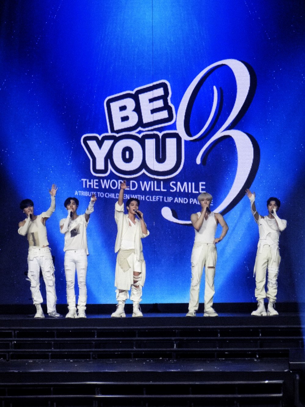 [ФОТО] Apink, Минхёк из BTOB, Ухён из INFINITE и CIX на шоу «BE YOU 3» в Маниле
