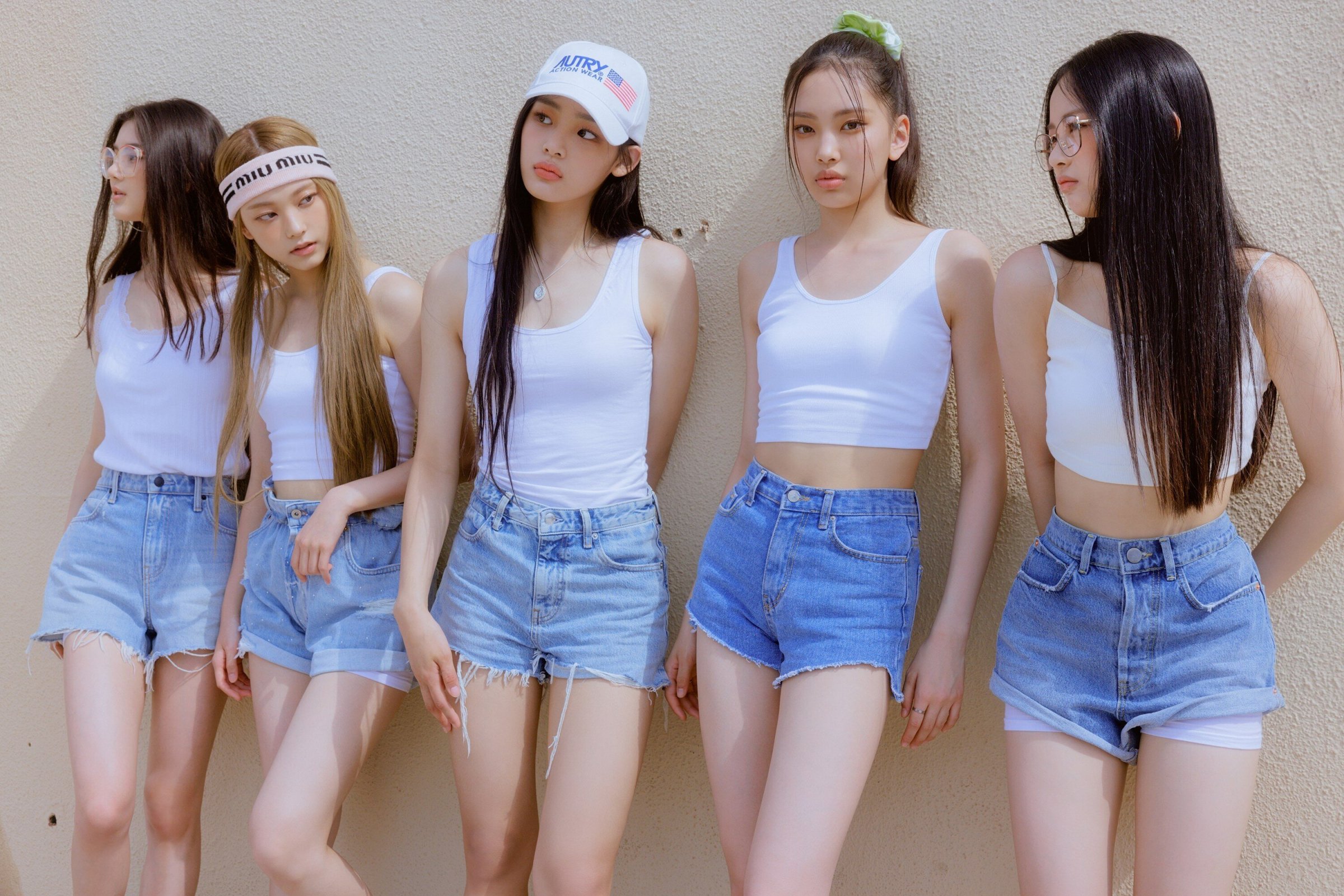 Watch NewJeans live at Lollapalooza allkpop
