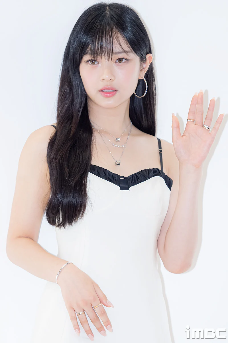 NewJeans' Hanni steals hearts with her lovely visuals at Chaumet