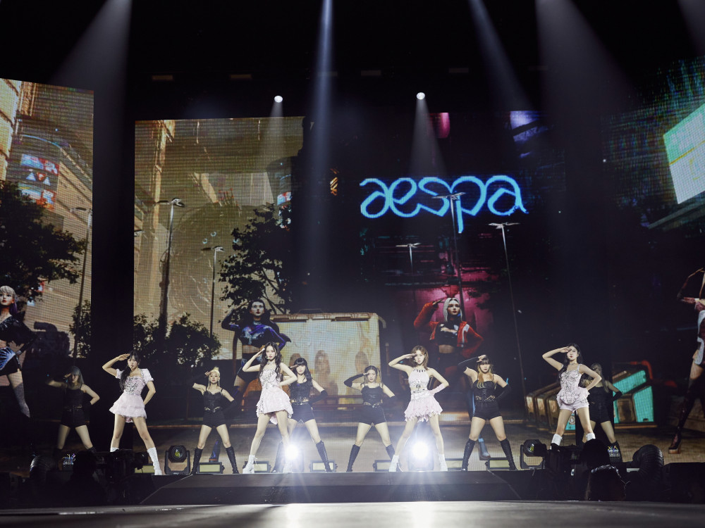 aespa начали американский этап своего первого мирового тура в Лос-Анджелесе