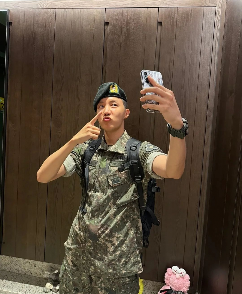 BTS j-hope updates fans from the military