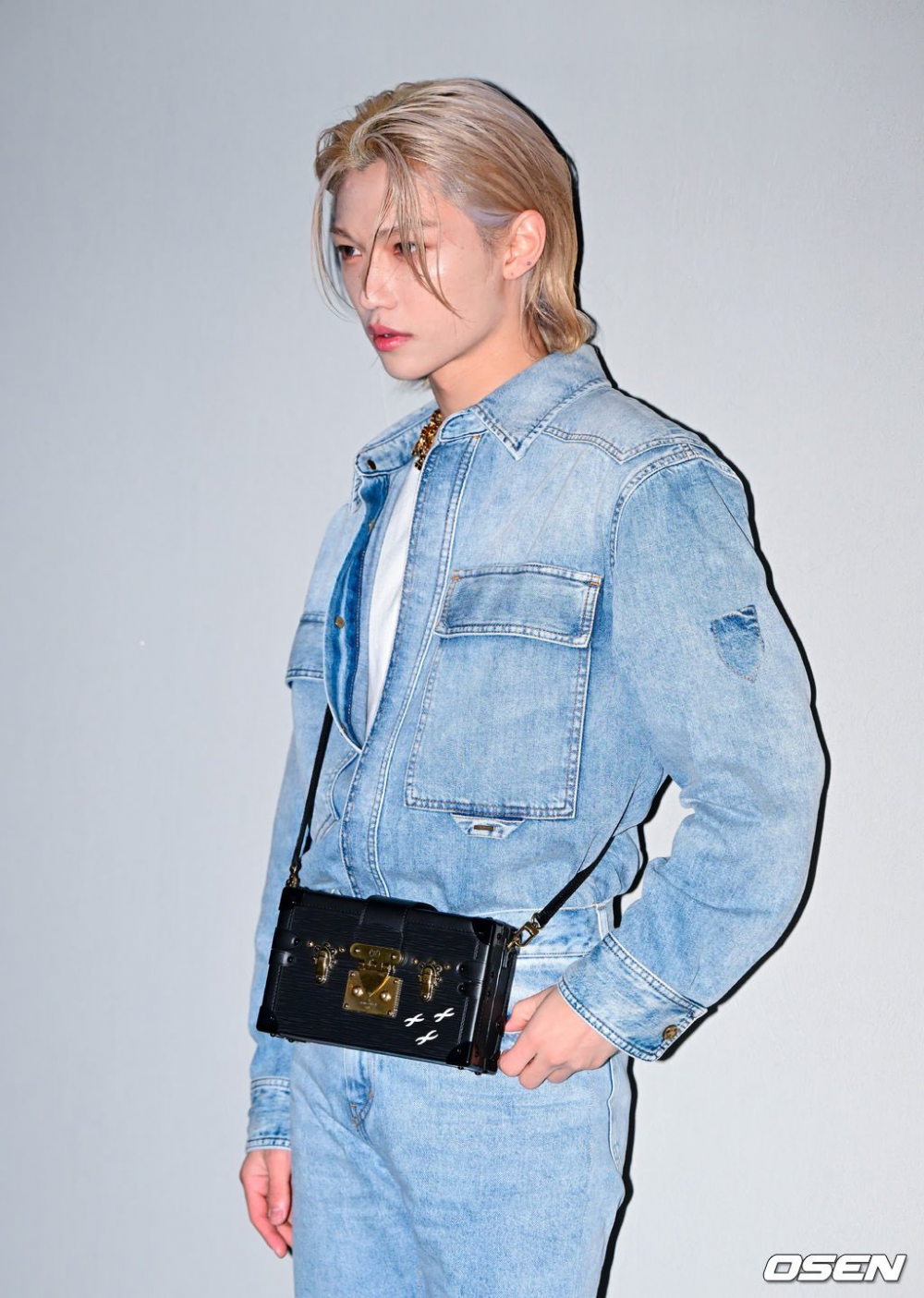 Felix #OOTD 🩵🪽 on X: Louis Vuitton showing off their prince at every  opportunity. There's a mutual overwhelming feeling of reverence,  admiration something that is so grand that you'd think the relationship