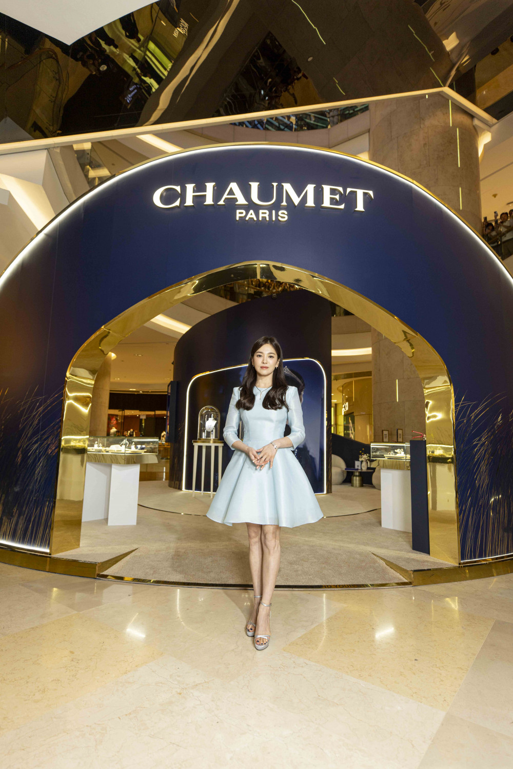 Catch Song Hye Kyo and Cha Eun Woo at Singapore Chaumet's pop-up