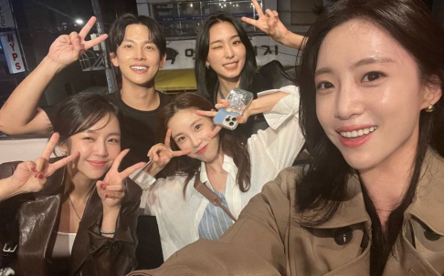 Jewelry, Yewon, SECRET, Hyosung, SISTAR, Bora, T-ara, Eunjung, ZE:A, Im Si Wan (Siwan)