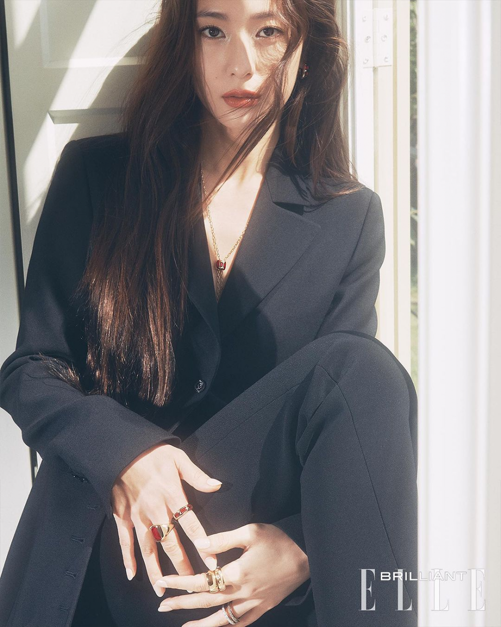 Прекрасная Кристал Чон в новой фотосессии для журнала ELLE Brilliant