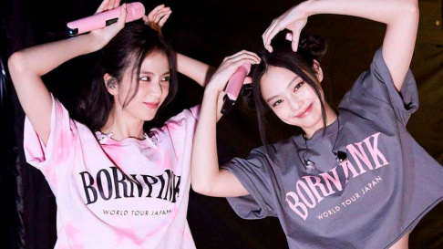 BLACKPINK, Jennie, Jisoo