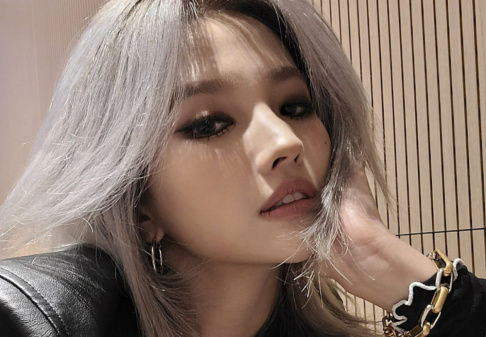 (G)I-DLE, Soyeon