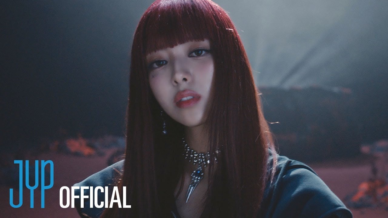 ITZY reveal ‘Born to Be’ concept clip & teaser images feat. Yuna | allkpop