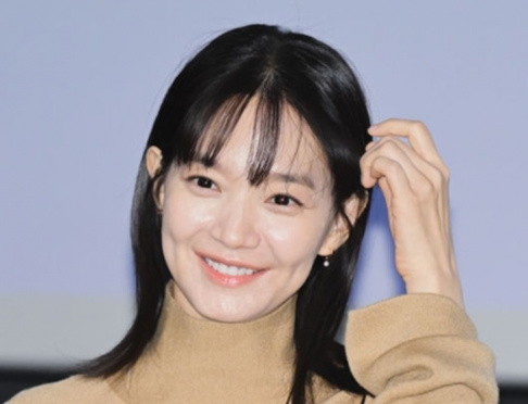 Shin Min Ah