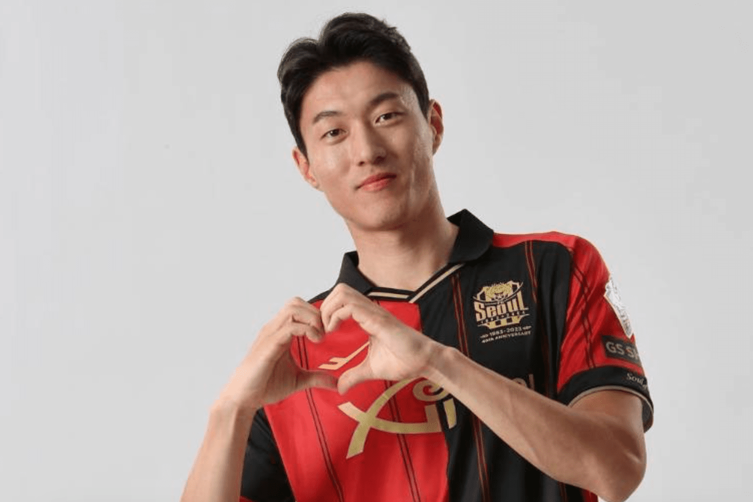 CW] Famous soccer player Hwang Ui Jo claims to be a victim of Revenge Porn  and vows to take legal action against the leaker of his sex videos | allkpop