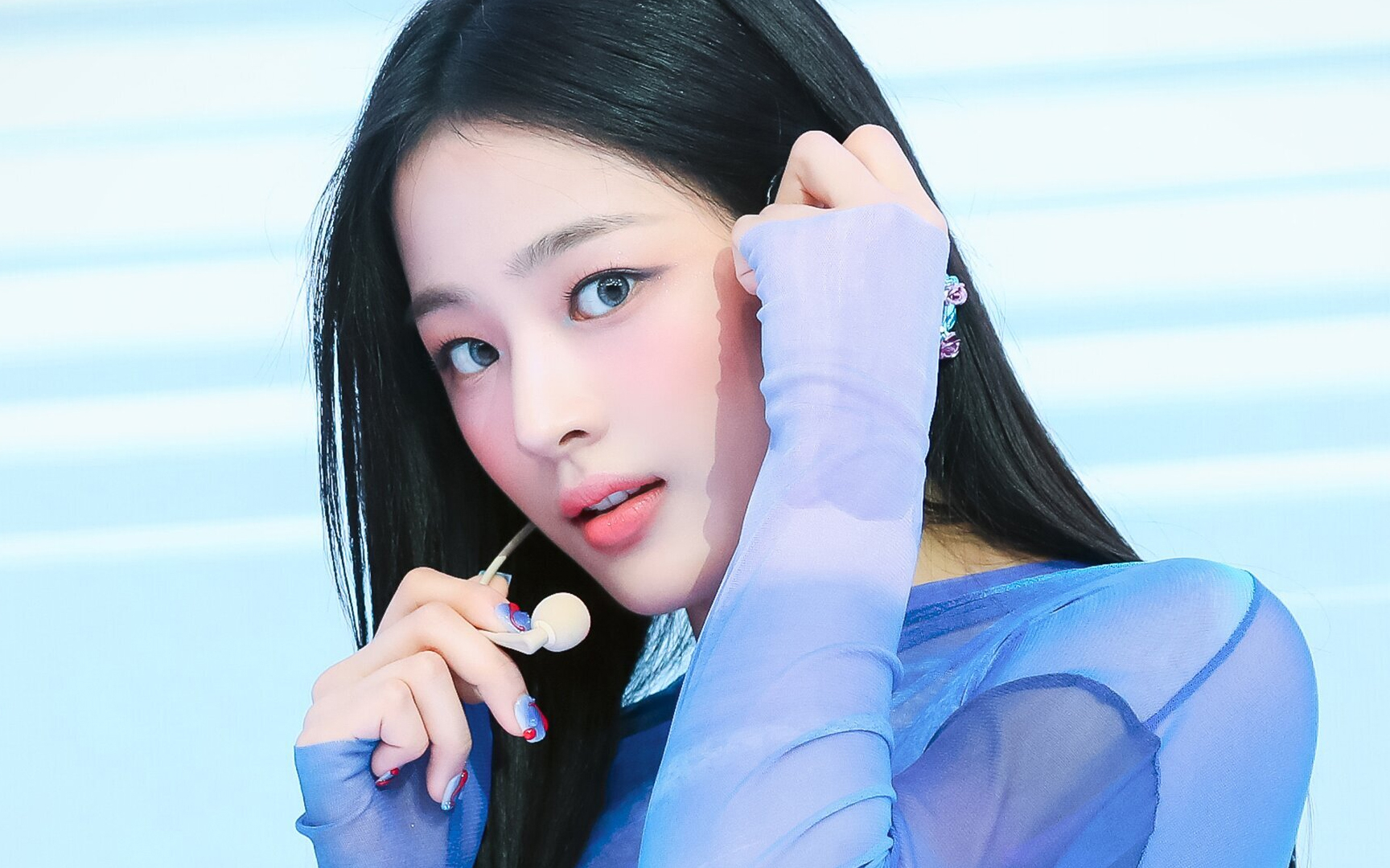 NewJeans fans rally to support Minji from a social media post that said