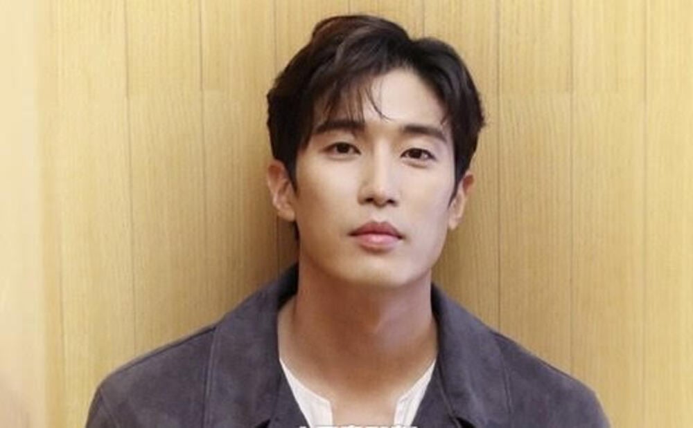Actor Kang Kyung Joon deletes social media amid controversy surrounding