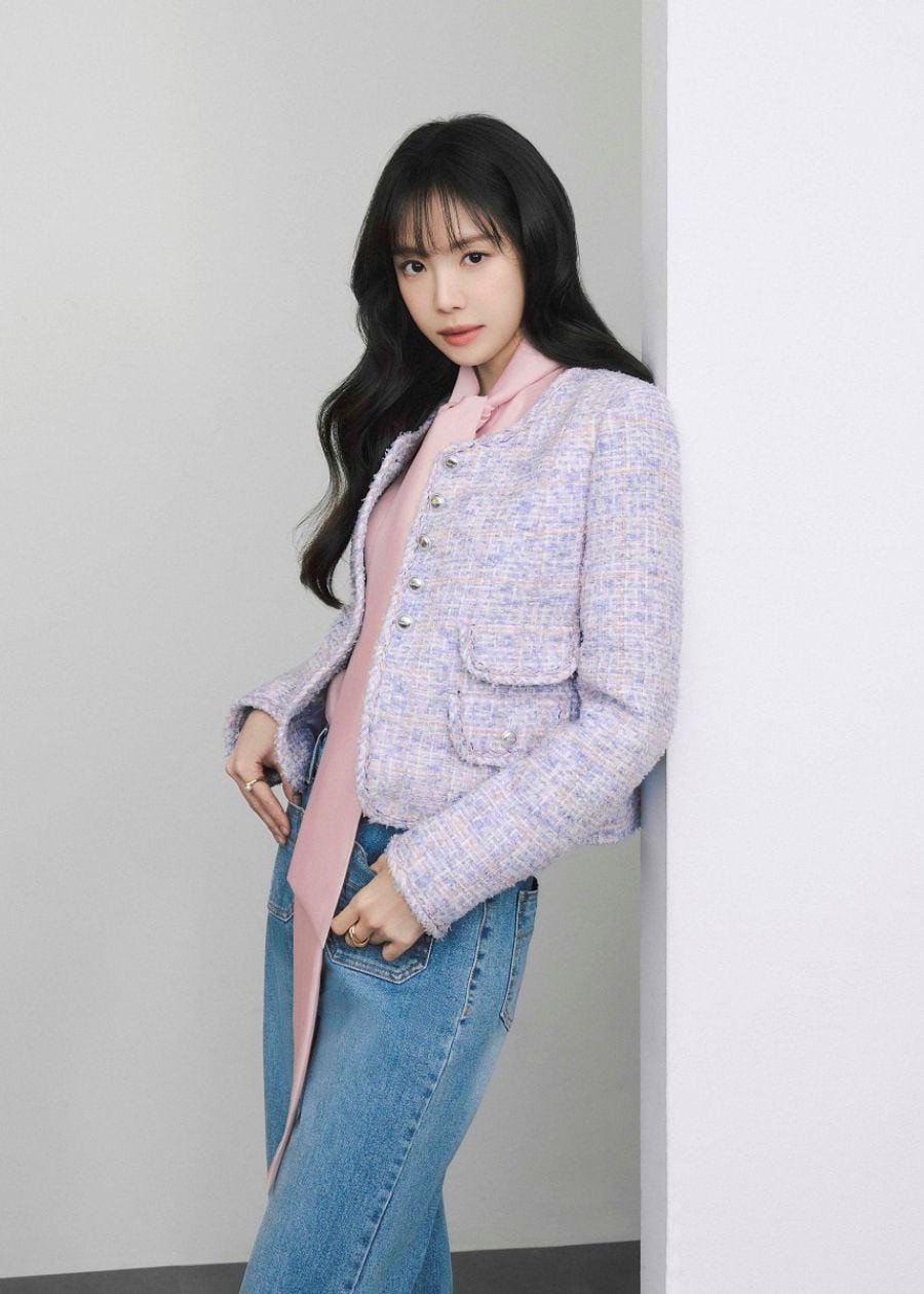 Former Apink member Son Na-Eun is ready for spring in lovely 'JJ JIGOTT ...