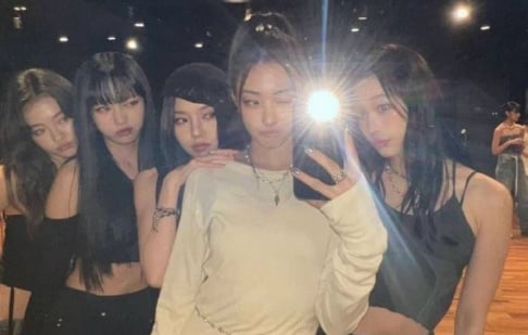 BLACKPINK, Ella Gross