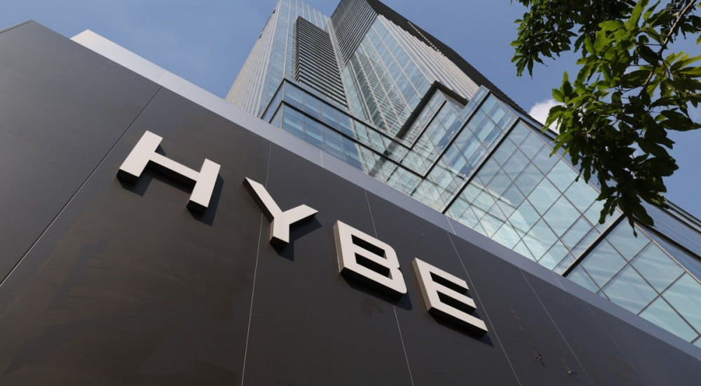 HYBE will acquire all of Lee Soo Man's remaining shares in SM ...