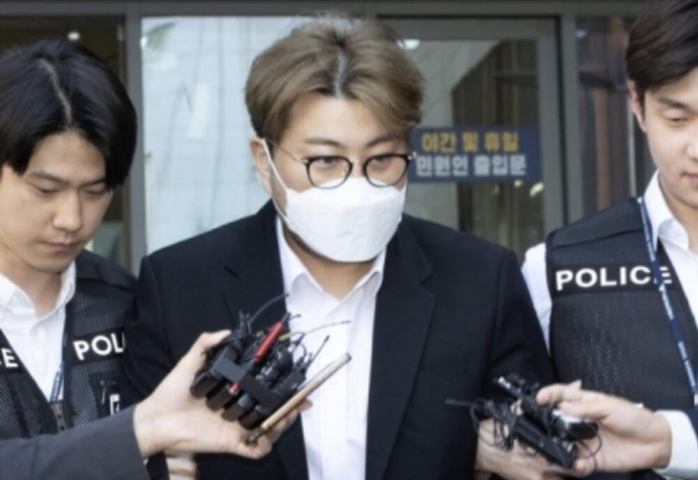 Fans of Trot Singer Kim Ho-joong Petition for Leniency After Conviction