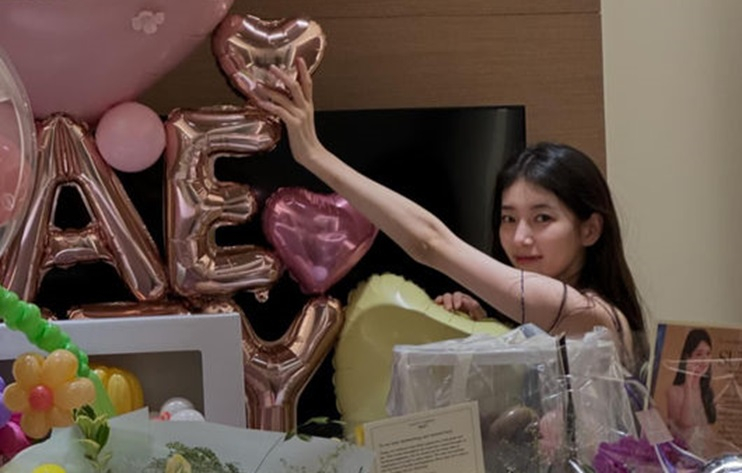 Suzy celebrates 14th anniversary with fans | allkpop