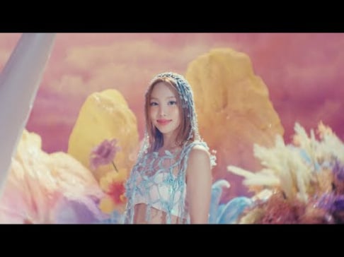 TWICE, Nayeon, Jeongyeon