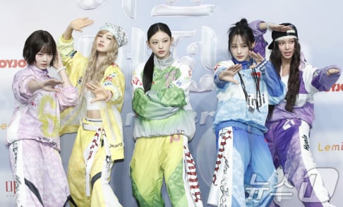 ENHYPEN, KISS OF LIFE, NewJeans, TXT, Xikers