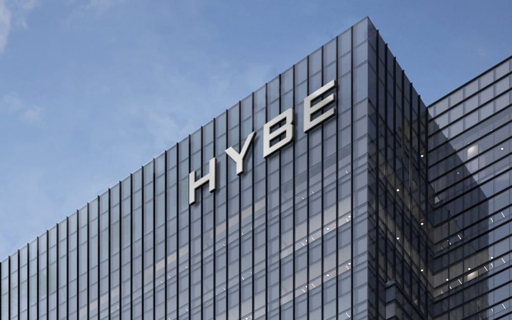 HYBE unveils HYBE 2.0, outlining the company’s future growth strategy HYBE unveils HYBE 2.0, outlining the company’s future growth strategy
