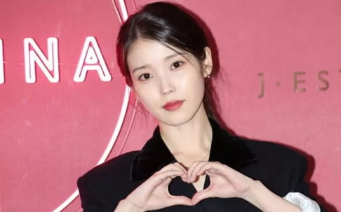 IU