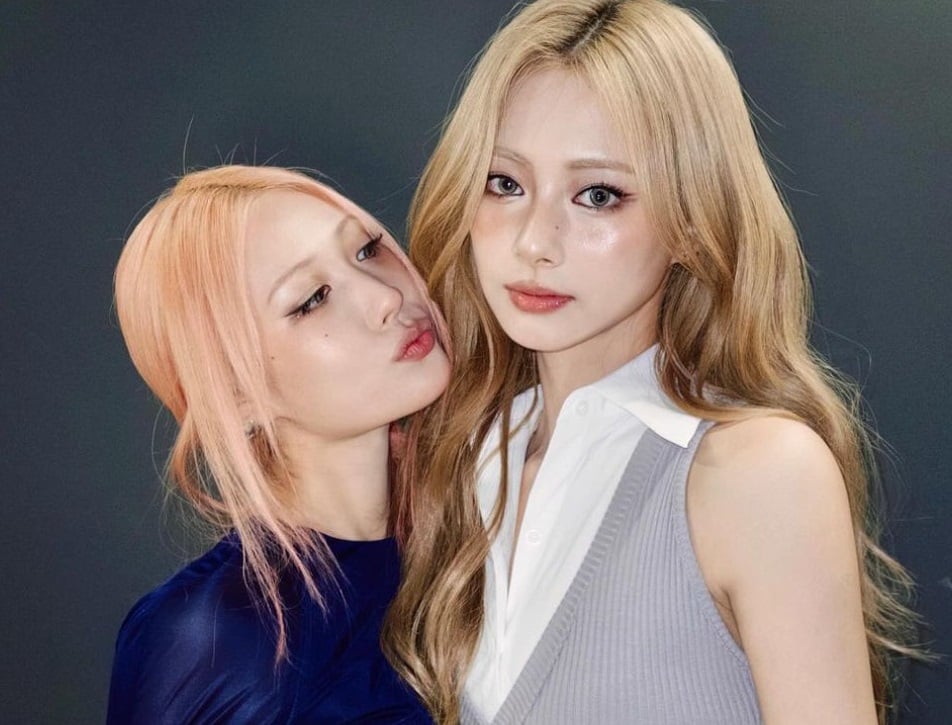 Tzuyu dari TWICE memamerkan riasan menakjubkan Tzuyu dari TWICE memamerkan riasan menakjubkan