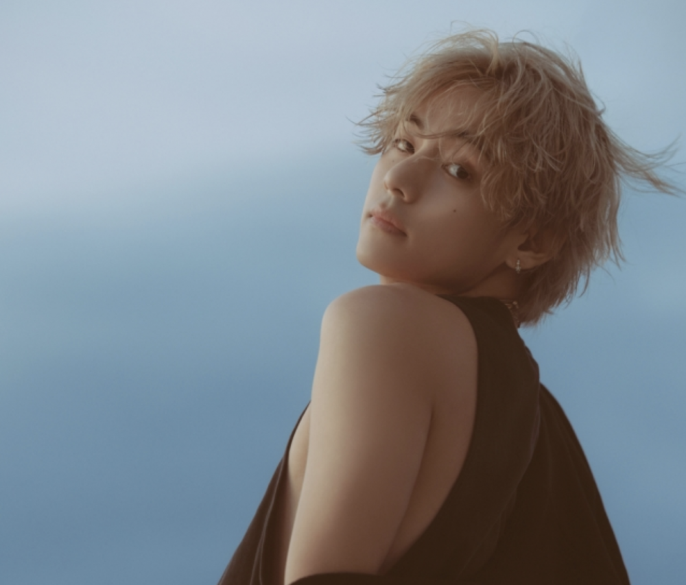 ‘Love Me Again’ milik V BTS melampaui 800 juta streaming Spotify