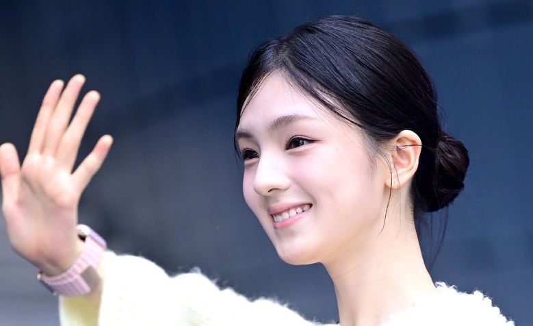 Gyubin bangkit sebagai ikon mode dengan panggilan cinta global dari industri Gyubin bangkit sebagai ikon mode dengan panggilan cinta global dari industri