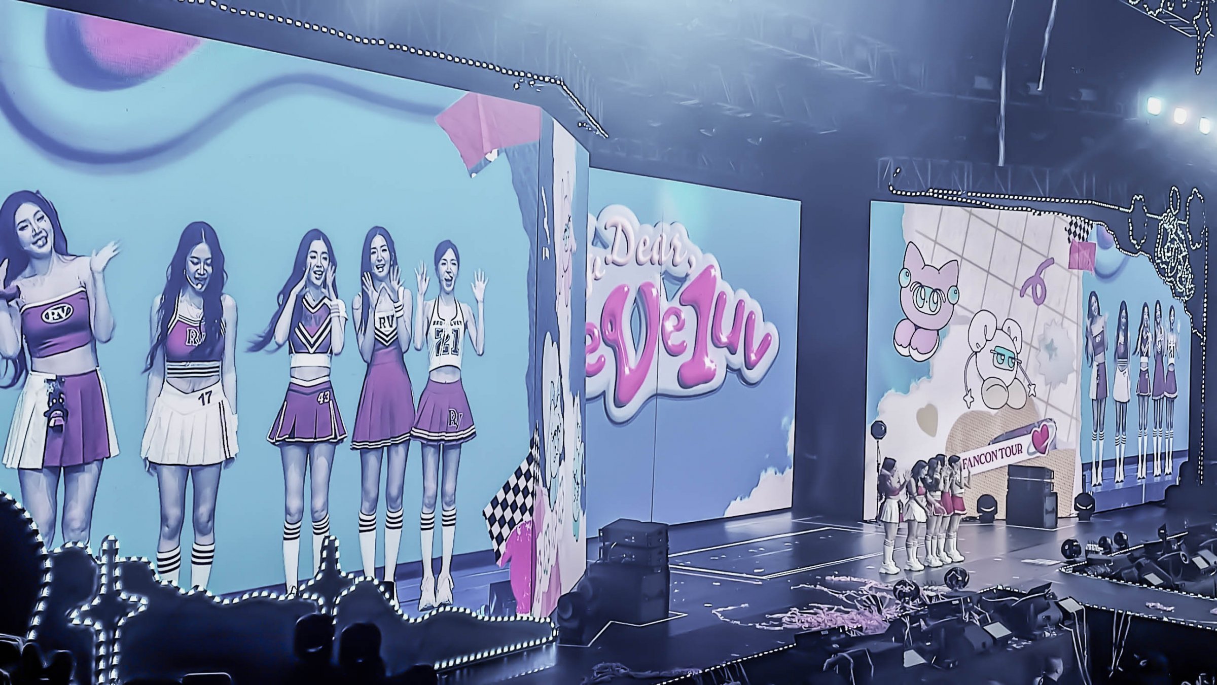 “Mencintaimu adalah hal termudah yang pernah kami lakukan,” Red Velvet menghabiskan malam spesial lainnya bersama penggemar di fan con 'Happiness: My Dear, ReVe1uv' di Manila “Mencintaimu adalah hal termudah yang pernah kami lakukan,” Red Velvet menghabiskan malam spesial lainnya bersama penggemar di fan con 'Happiness: My Dear, ReVe1uv' di Manila