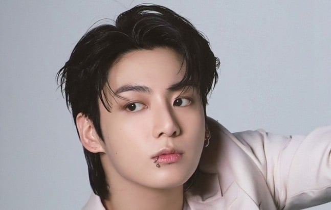 'Yes or No' Jungkook melampaui 200 juta streaming Spotify, memecahkan rekor solo K-pop baru 'Yes or No' Jungkook melampaui 200 juta streaming Spotify, memecahkan rekor solo K-pop baru