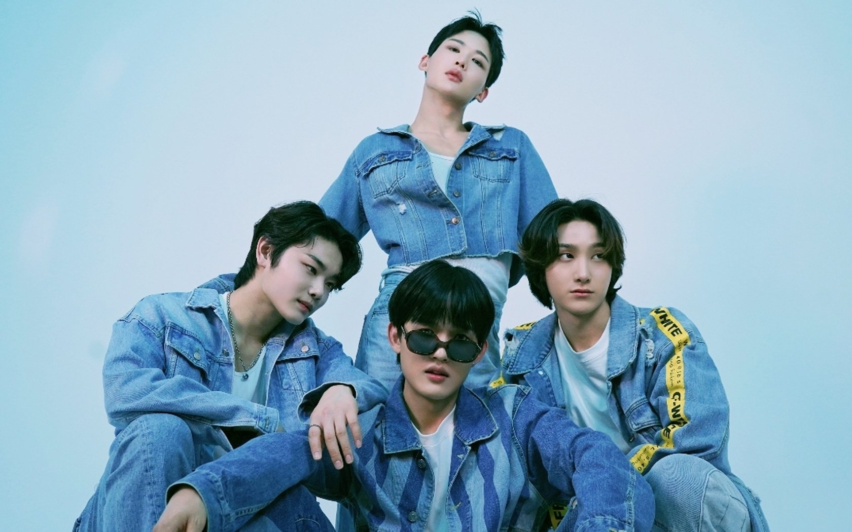 Netizen Korea bereaksi terhadap boy group baru yang debut dengan dua anggota dari Korea Utara Netizen Korea bereaksi terhadap boy group baru yang debut dengan dua anggota dari Korea Utara