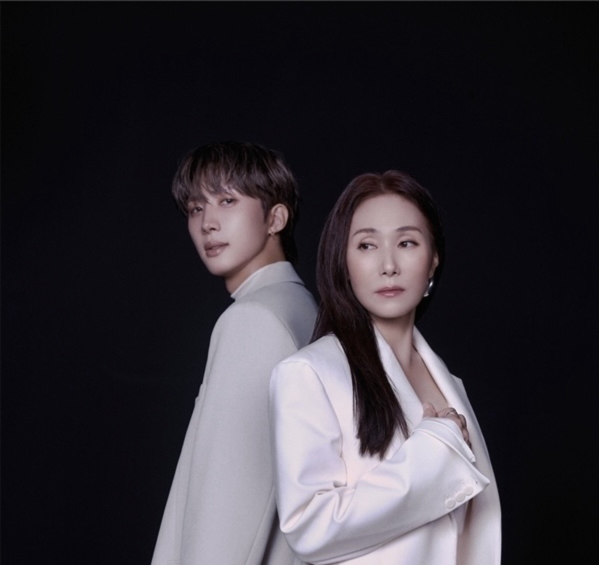 Hui dan Jang Hye Jin mengungkap konsep melankolis untuk single baru 'Weeds' Hui dan Jang Hye Jin mengungkap konsep melankolis untuk single baru 'Weeds'