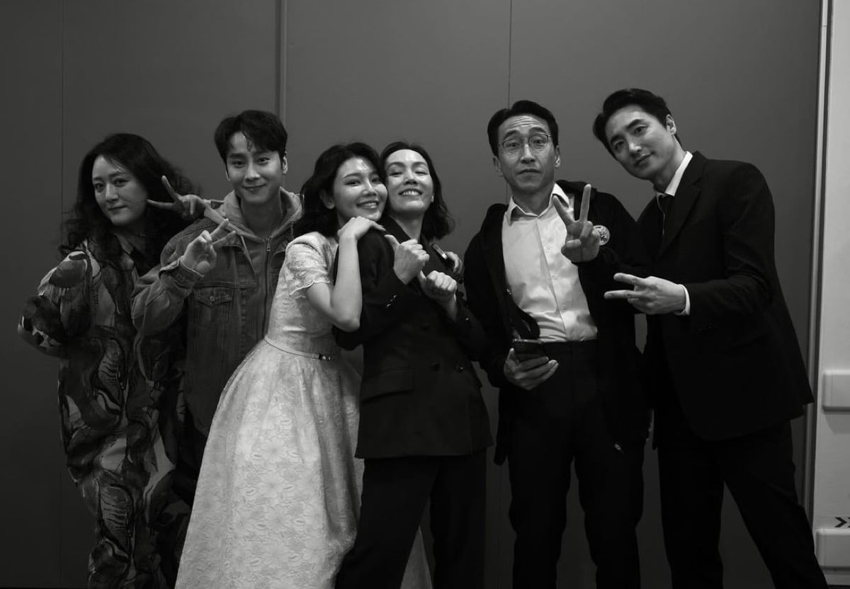 Sooyoung Girls' Generation mengucapkan selamat tinggal yang tulus kepada mendiang Park Ji Ah