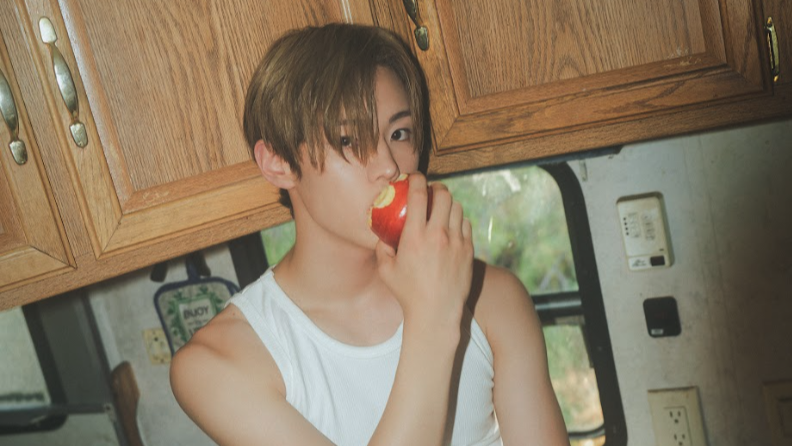 Penyanyi dan aktor Yoon Seobin comeback setelah 10 bulan dengan 'Rizz' Penyanyi dan aktor Yoon Seobin comeback setelah 10 bulan dengan 'Rizz'