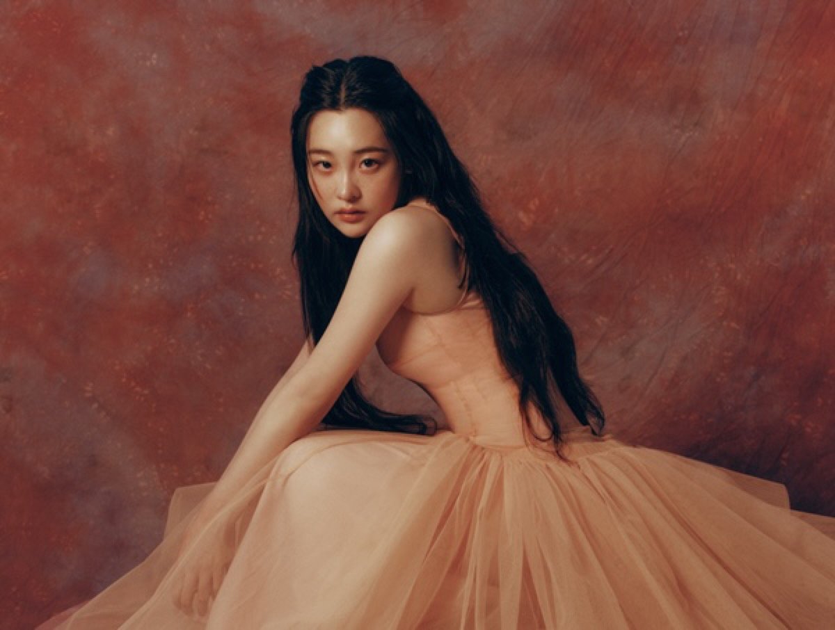 Kim Min Ha merilis single solo pertamanya 'Letter', menampilkan suara baru yang menenangkan
