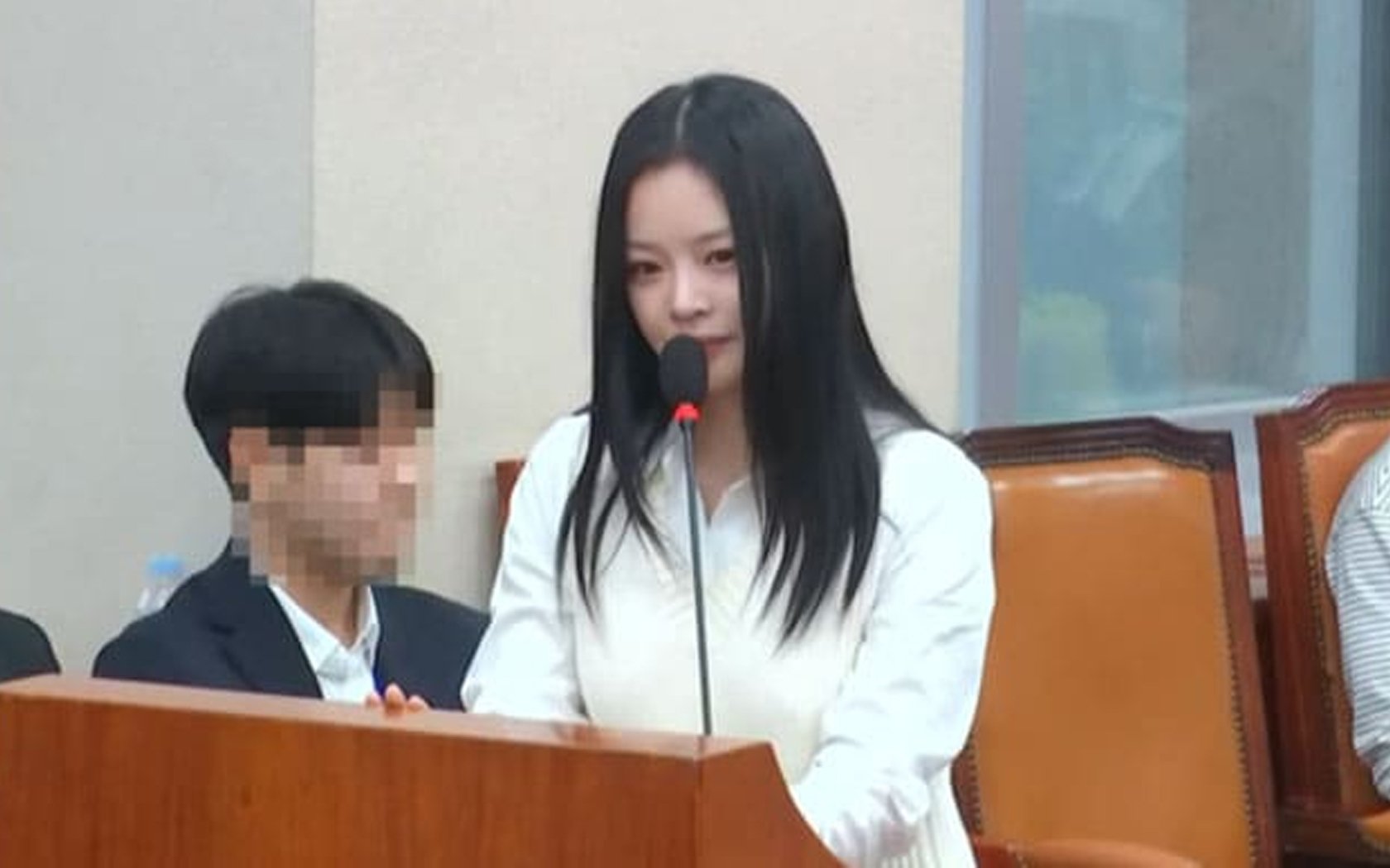 “Sangat bangga padanya,” NewJeans Hanni menerima pujian atas kata-katanya yang fasih di sidang Majelis Nasional “Sangat bangga padanya,” NewJeans Hanni menerima pujian atas kata-katanya yang fasih di sidang Majelis Nasional