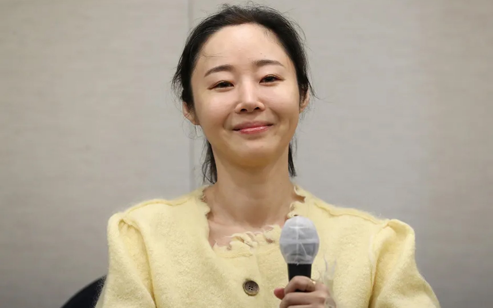 Netizen Korea bereaksi terhadap pengangkatan kembali Min Hee Jin sebagai direktur internal ADOR Netizen Korea bereaksi terhadap pengangkatan kembali Min Hee Jin sebagai direktur internal ADOR
