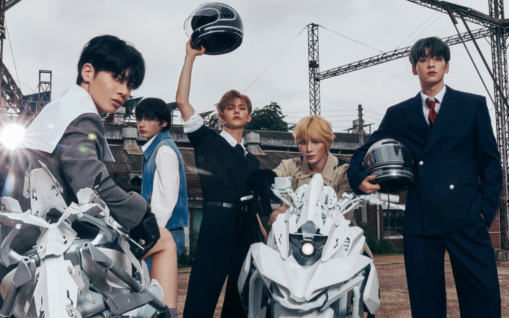 TXT menampilkan pesona semangat bebas mereka dalam teaser baru untuk 'The Star Chapter: SANCTUARY' TXT menampilkan pesona semangat bebas mereka dalam teaser baru untuk 'The Star Chapter: SANCTUARY'
