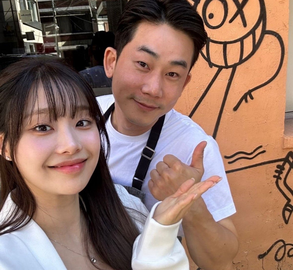 Chuu bertemu koki selebriti Lim Heewon dan mencoba sashimi vegan