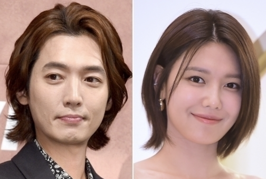 Jung Kyung Ho melakukan perjalanan ke Jepang untuk mendukung showcase single Sooyoung Jung Kyung Ho melakukan perjalanan ke Jepang untuk mendukung showcase single Sooyoung