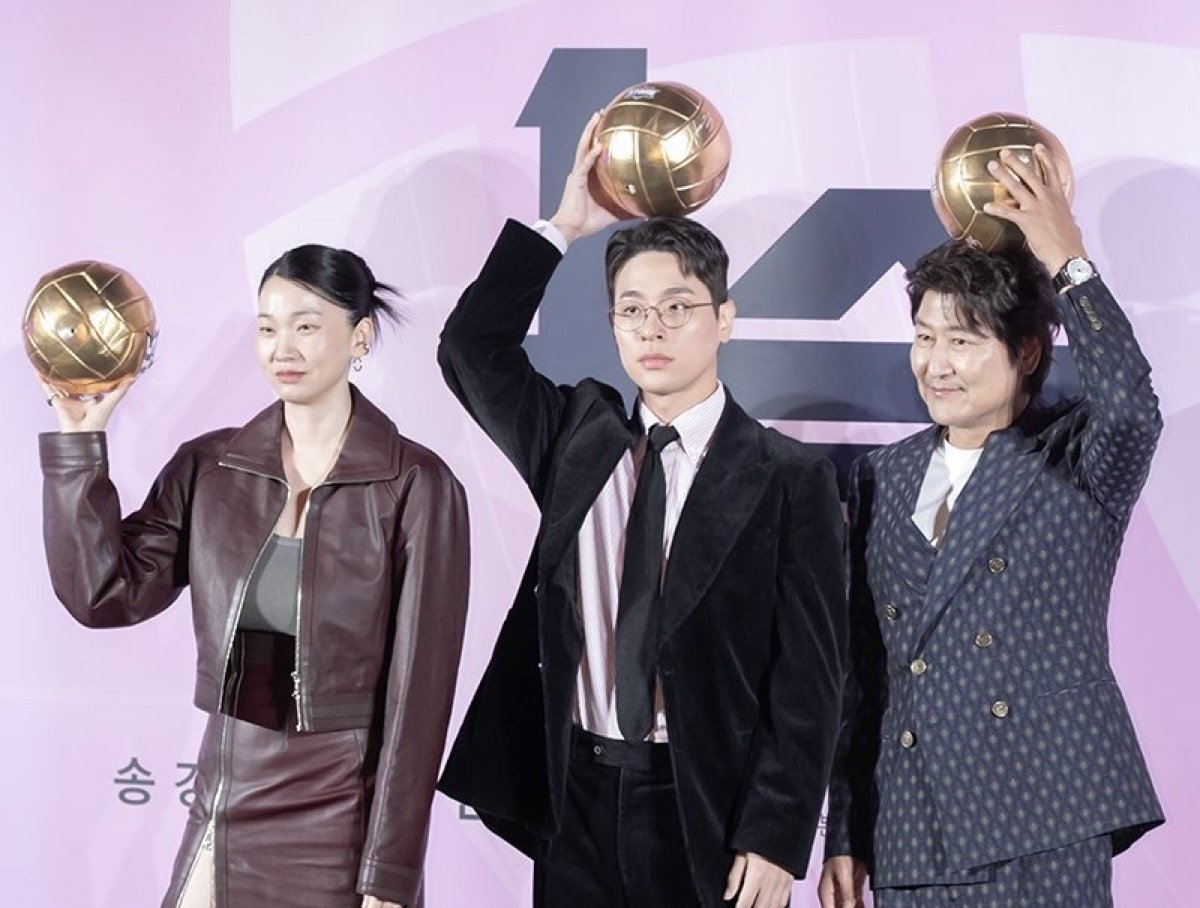 Song Kang Ho dan Park Jung Min bekerja sama untuk 'One Win', sebuah drama bola voli yang dikemas dengan hati